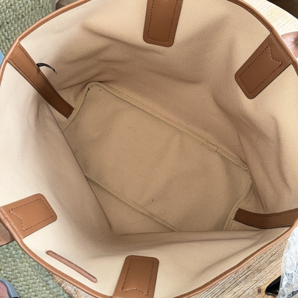 Michael Kors Bag Signature Logo Tote - Picture 10 of 17